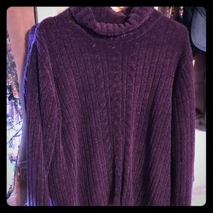 BEAUTIFUL SUPER SOFT SWEATER SZ L